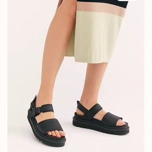Dr. Martens VOSS Sandal